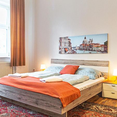 Comfy 2Br- Apartment Near Wiener Stadthalle エクステリア 写真