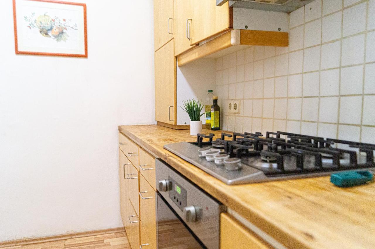 Comfy 2Br- Apartment Near Wiener Stadthalle エクステリア 写真