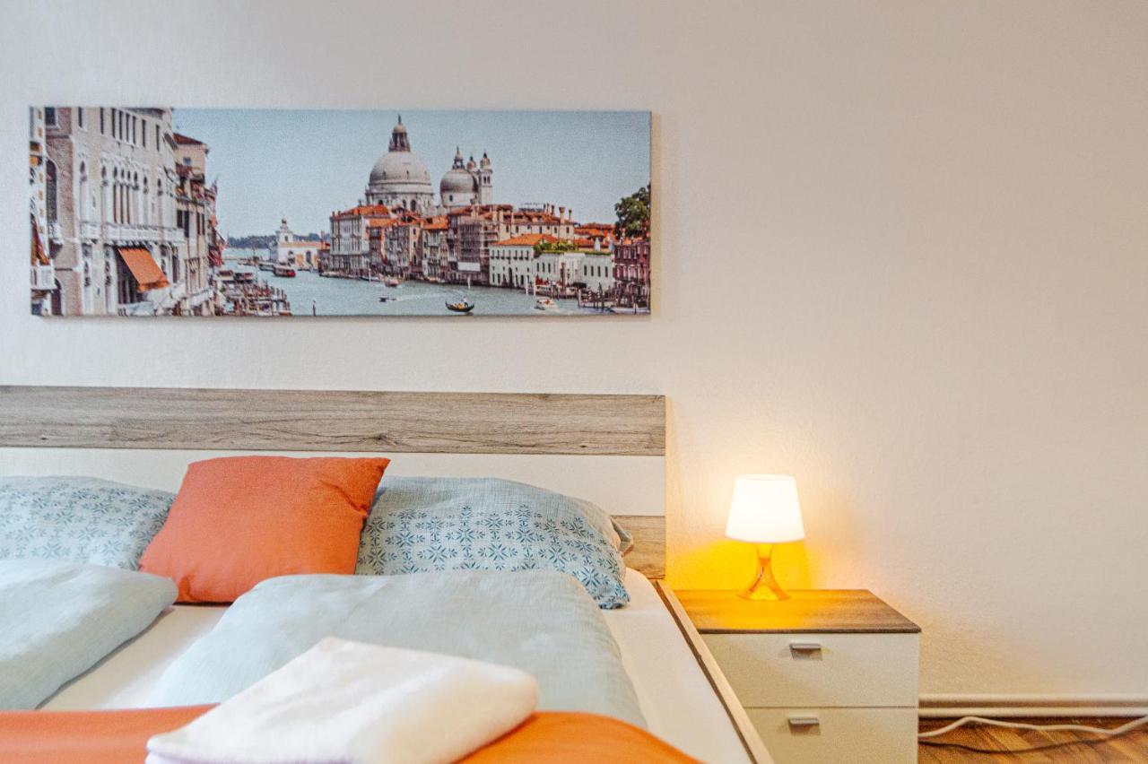 Comfy 2Br- Apartment Near Wiener Stadthalle エクステリア 写真